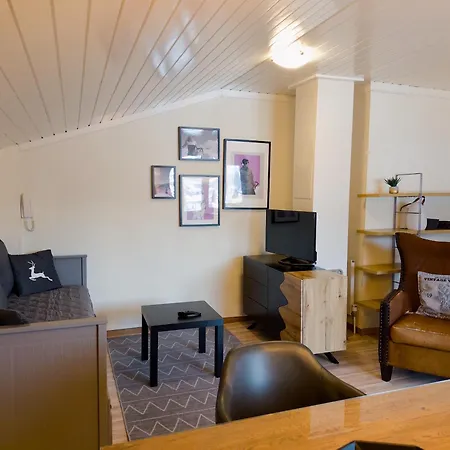 Alpzloft * Τσελ αμ Ζέε